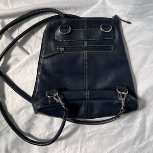 Clarks Navy Leather Backpack Bag Purse. Excellent Condition. Classic.